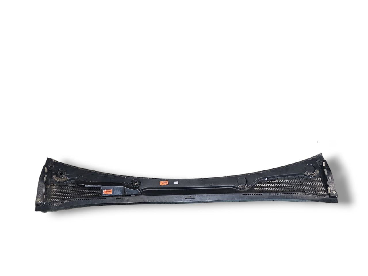 Gocciolatoio Parabrezza Renault Clio V ( 2019 > ) Cod : 668115911R - F&P CRASH SRLS - Ricambi Usati