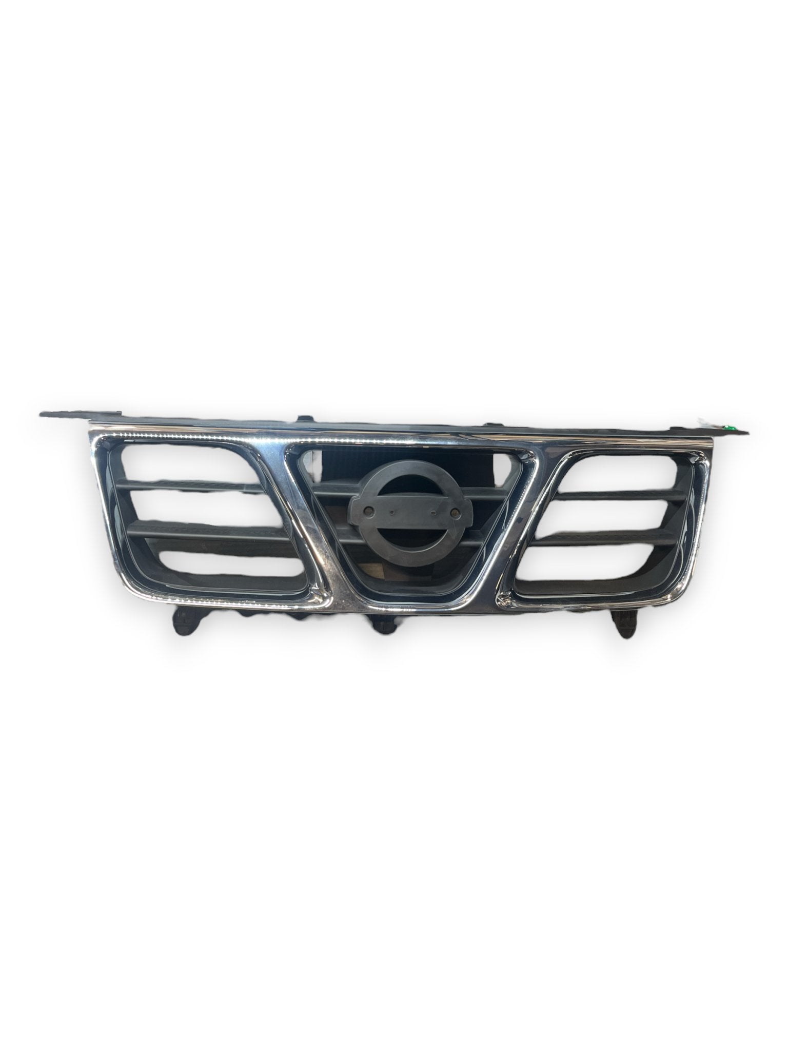 Black Chrome Front Grille Nissan X-Trail (2001 - 2004) code: 62310-8H70A - F&P CRASH SRLS - Used Parts