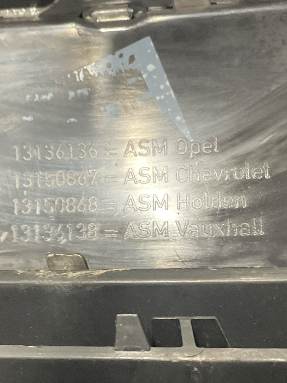 griglia anteriore paraurti opel zafira b (2005 - 2014) cod:13136136 - F&P CRASH SRLS - Ricambi Usati