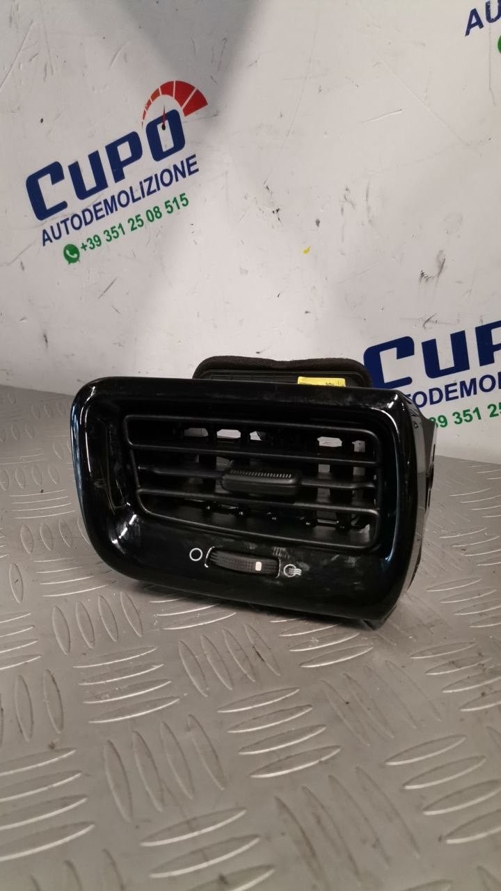 Side dashboard ventilation grille Kia Rio 2017 code: 97490H8000WK - F&P CRASH SRLS - Used Parts