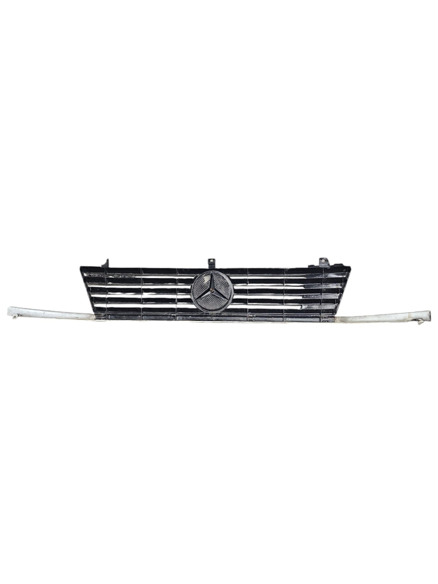 Griglia Paraurti Anteriore Mercedes - Benz Vito (1996 - 2003) Cod:A6388880415 - F&P CRASH SRLS - Ricambi Usati