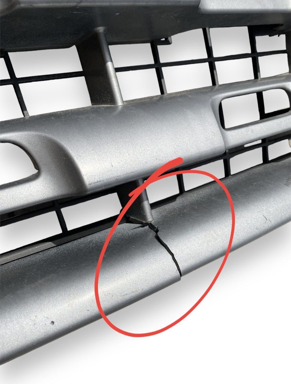 Griglia paraurti anteriore Renault Master 2.3 dci ( 2010 - 2014 ) cod. 0001045706 - F&P CRASH SRLS - Ricambi Usati