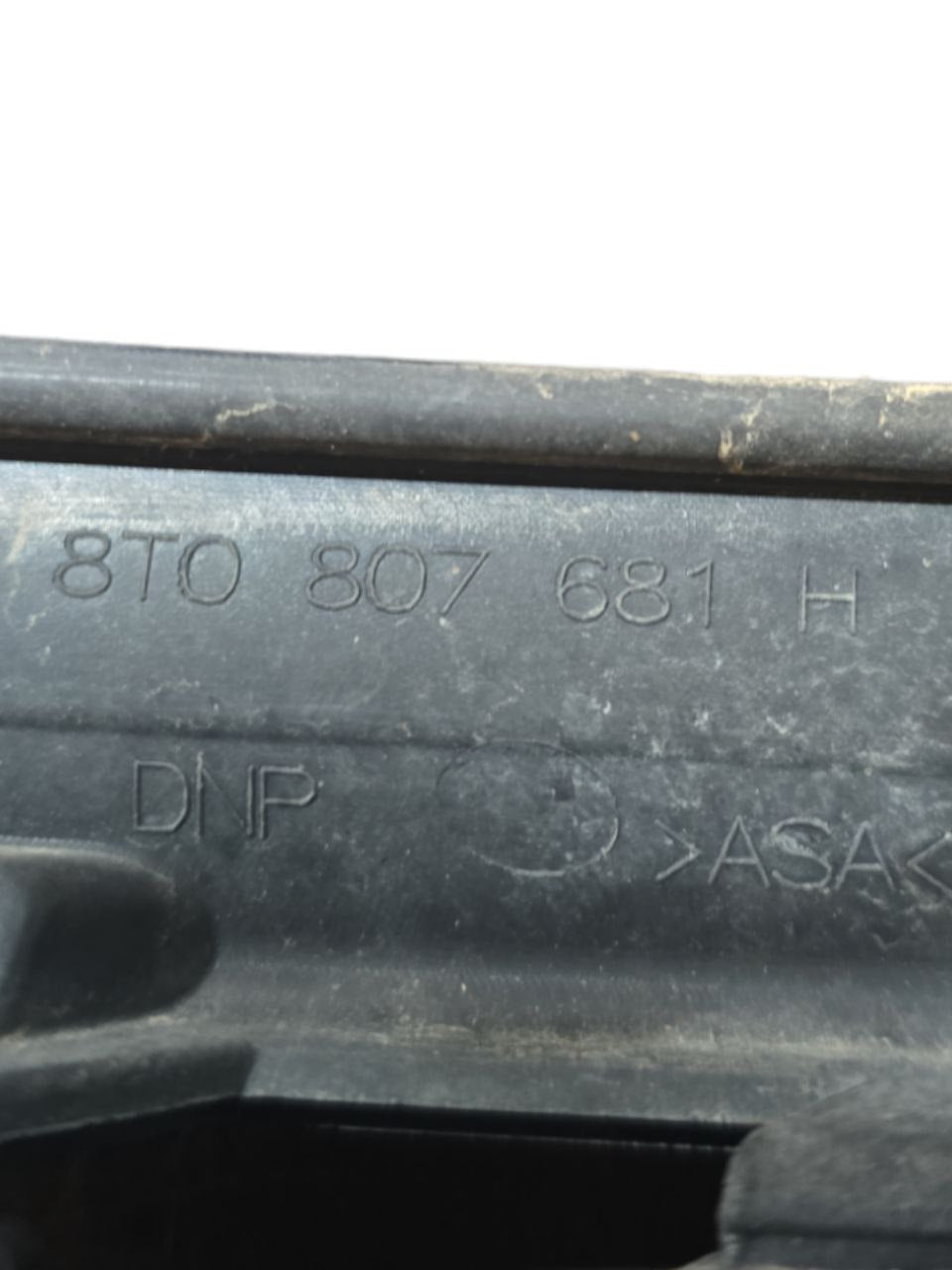 Griglia Paraurti Anteriore Sinistra Audi A5 8T ( 2007 - 2016 ) Cod : 8T0807681H - F&P CRASH SRLS - Ricambi Usati