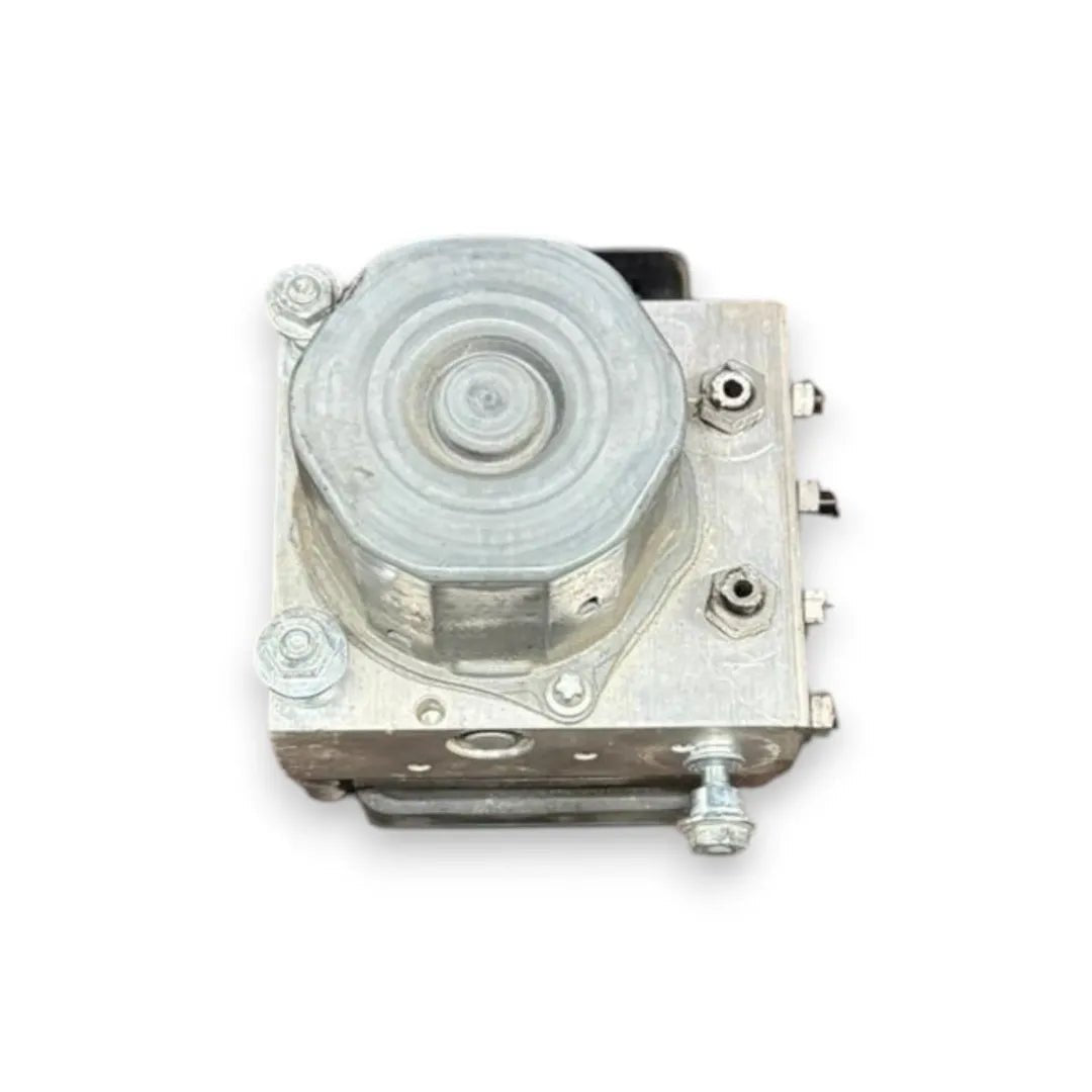 Dettaglio Gruppo ABS completo con pompa e centralina Mercedes-Benz CLA SW dal 2015 OEM A0004313800 - foto 2