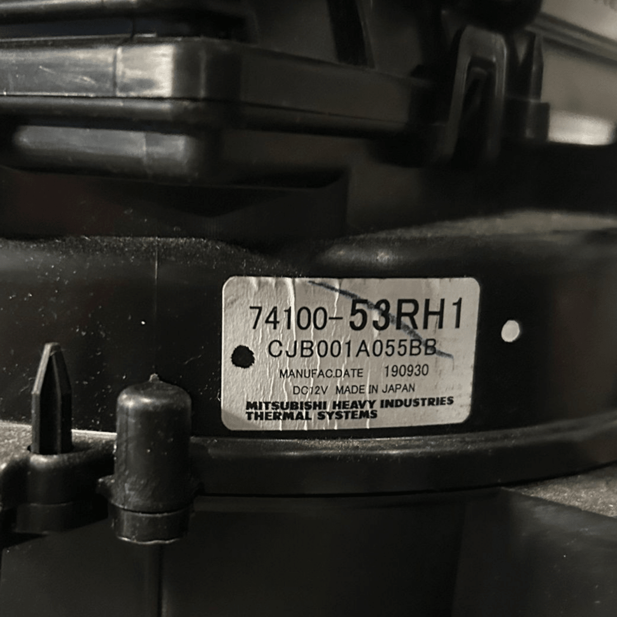 Gruppo stufa suzuki swift 1.2 benzina cod:74100 - 53rh1 (2017 > 2023) - F&P CRASH SRL - Ricambi Usati
