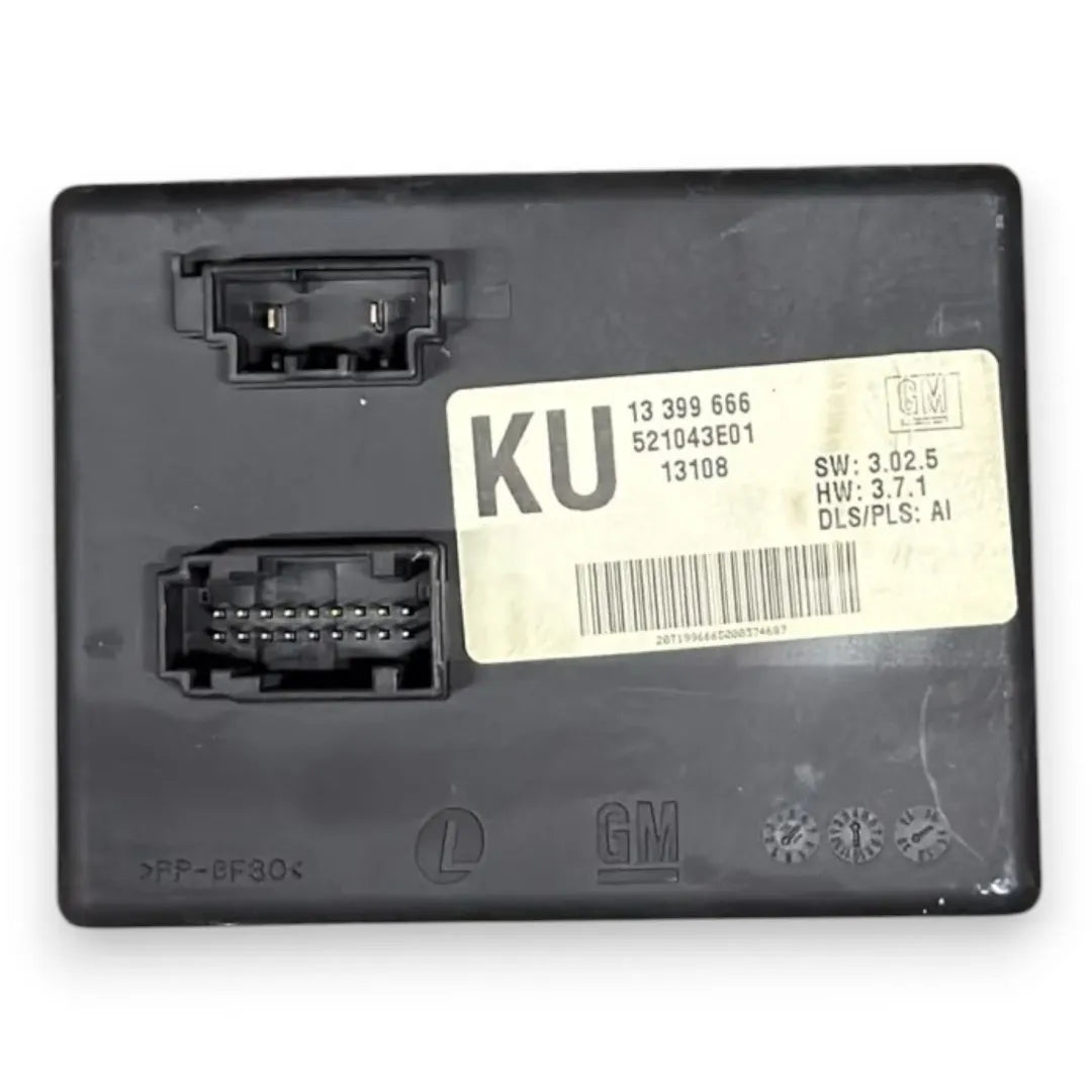 Centralina luci diurne Opel Insignia G09 cod. 521043E01
