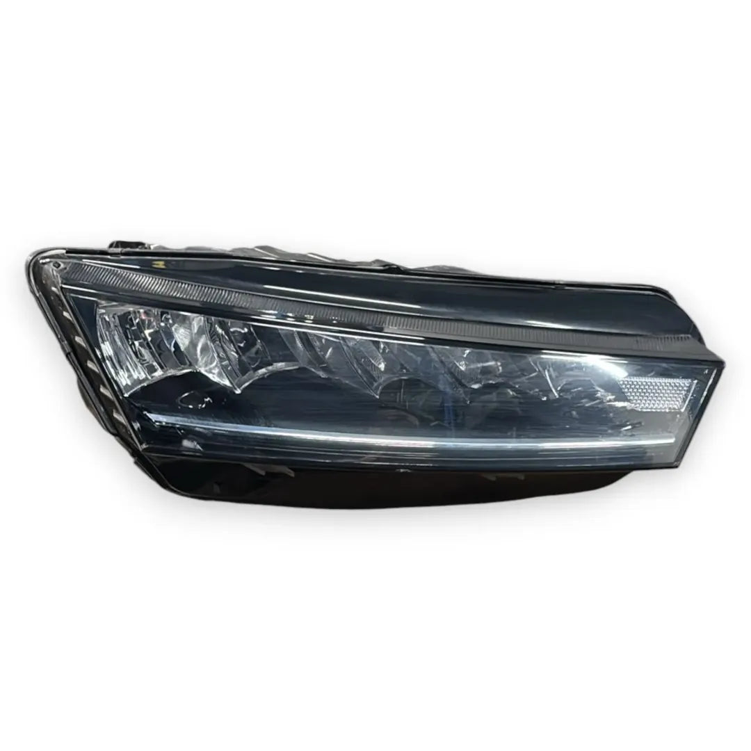 Faro anteriore destro Skoda Octavia dal 2020 OEM 5E4941016