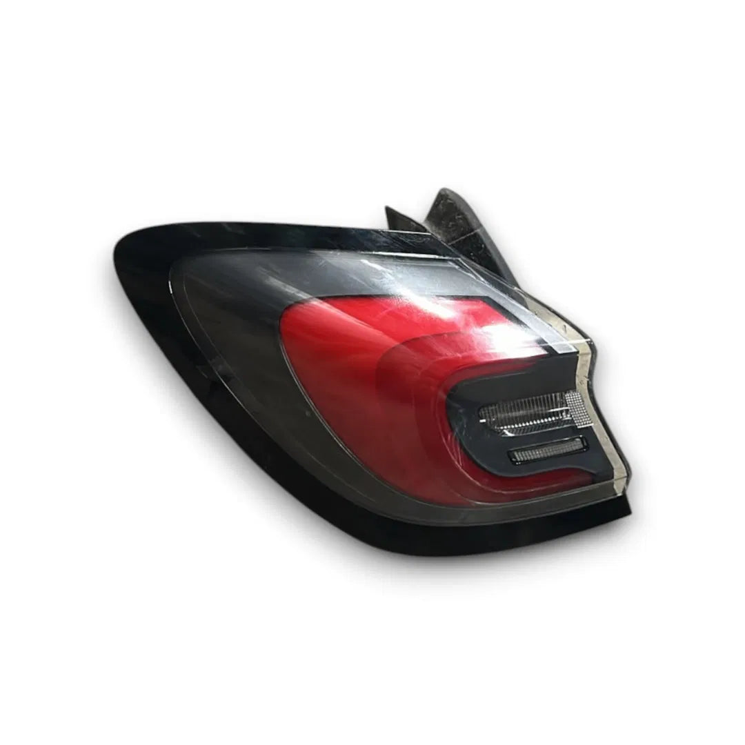Fanale posteriore esterno sinistro Ford Puma 2019–2024 OEM 2579088