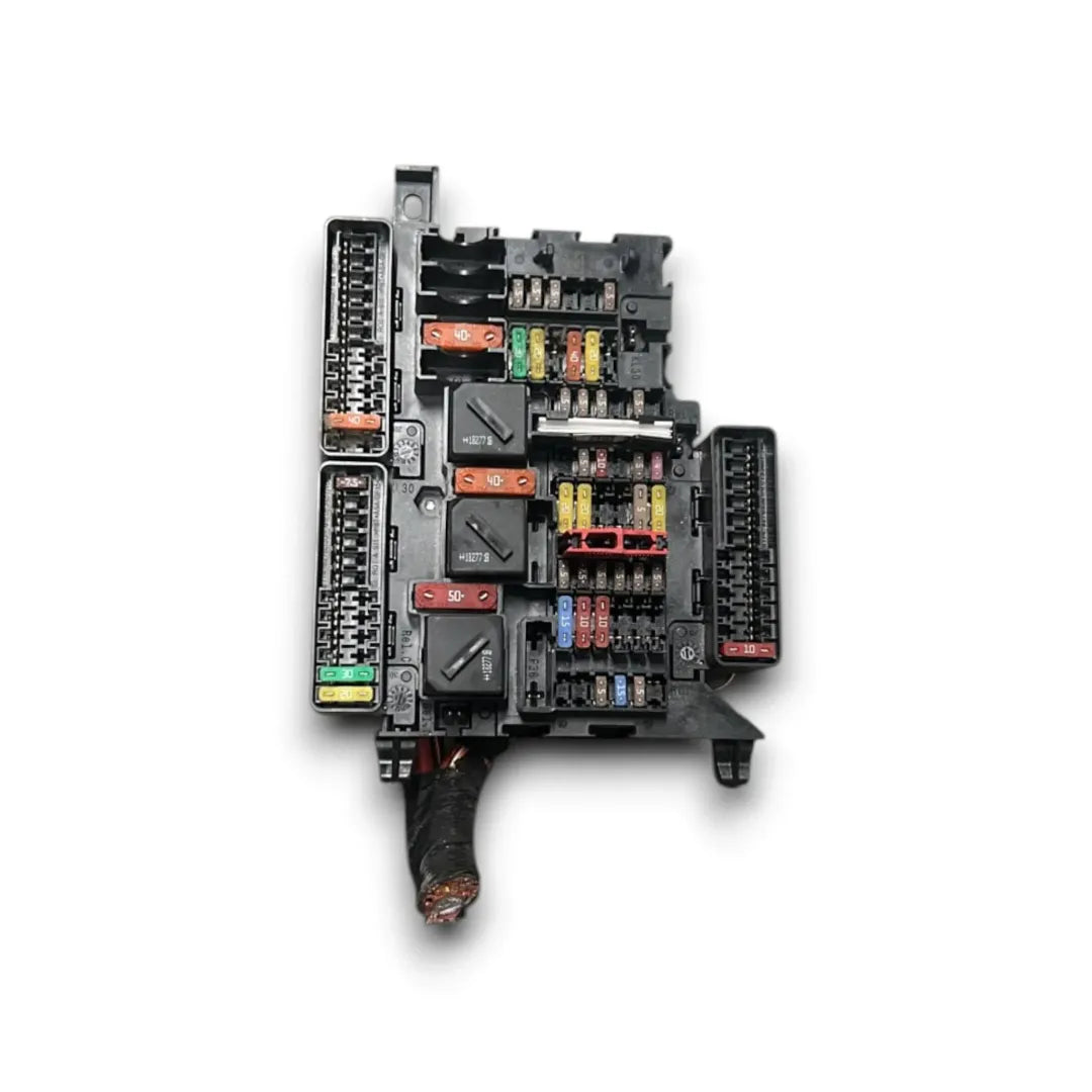 Scatola fusibili BMW X2 F39 2017–2024 cod. 9360501 02