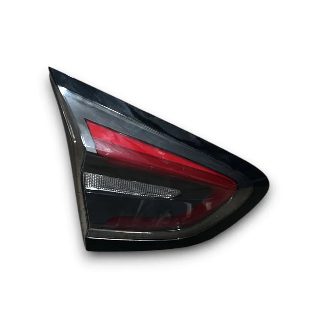 Fanale posteriore interno sinistro Ford Puma 2019–2024 OEM 2537347