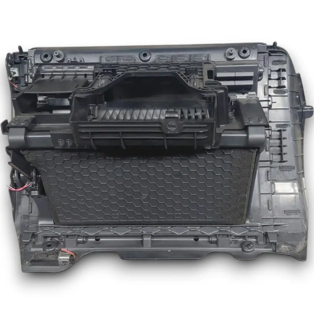 Dettaglio Cassetto portaoggetti Volkswagen Golf VII dal 2012 cod. 5G1.857.097 - foto 2