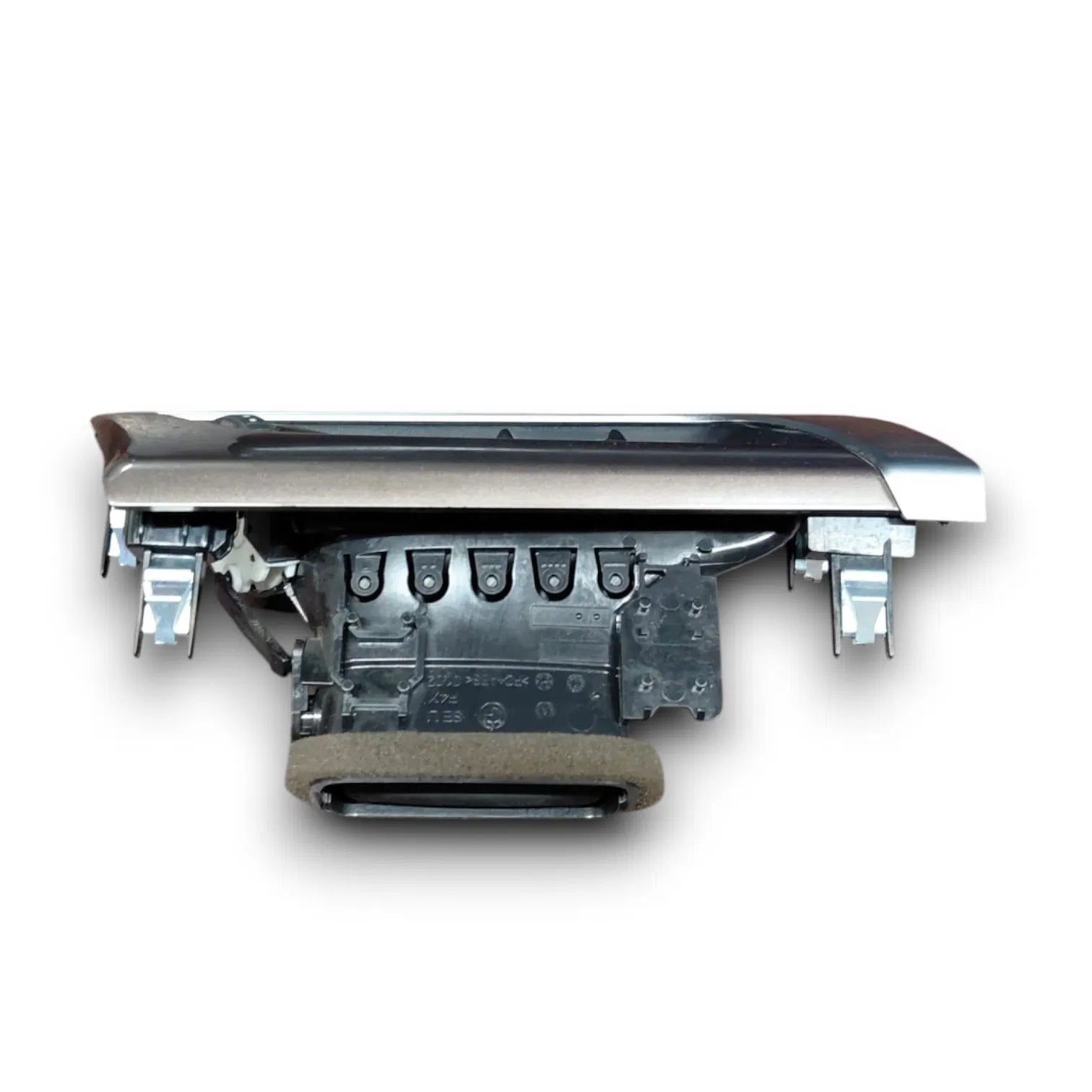 Dettaglio Bocchetta aria laterale cruscotto destra BMW X1 F48 cod. 9332456 - foto 2