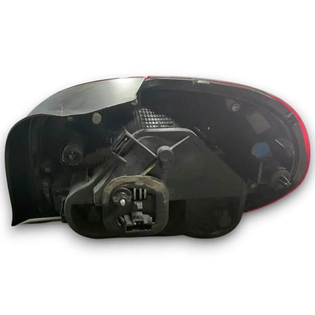 Dettaglio Fanale posteriore sinistro Citroën C3 3ª Serie OEM 9812257780 - foto 2