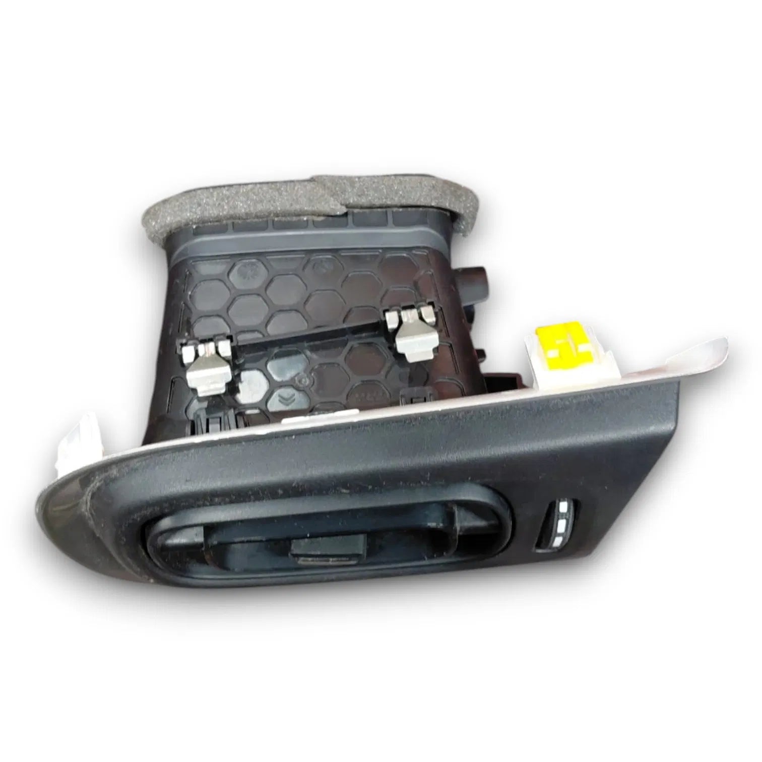 Dettaglio Bocchetta aria centrale cruscotto sinistra Citroën C3 3ª Serie B618 OEM 98124857ZD - foto 2
