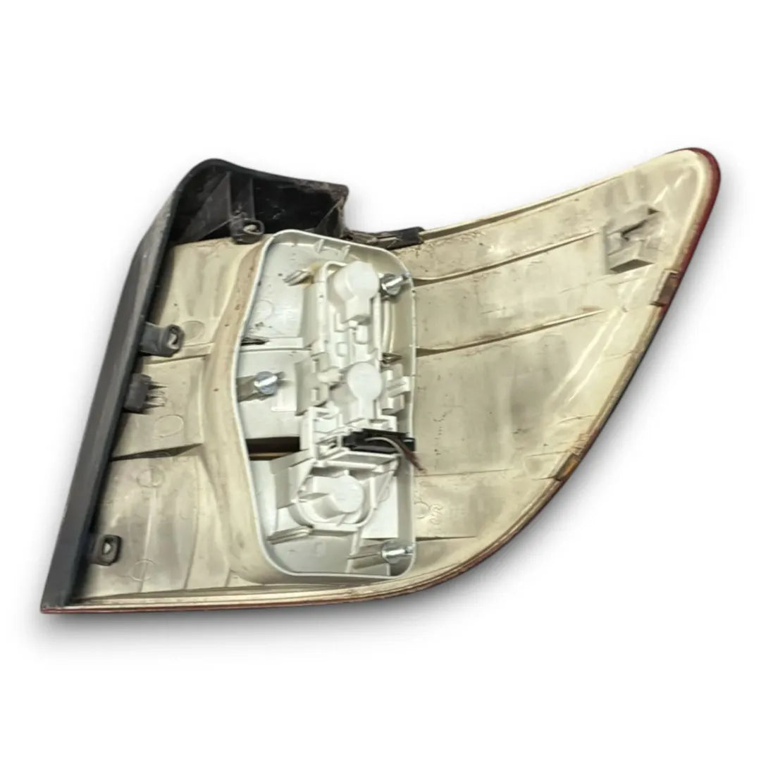 Dettaglio Fanale posteriore esterno sinistro Mercedes-Benz Classe B T245 2005–2013 OEM A1698202564 - foto 2