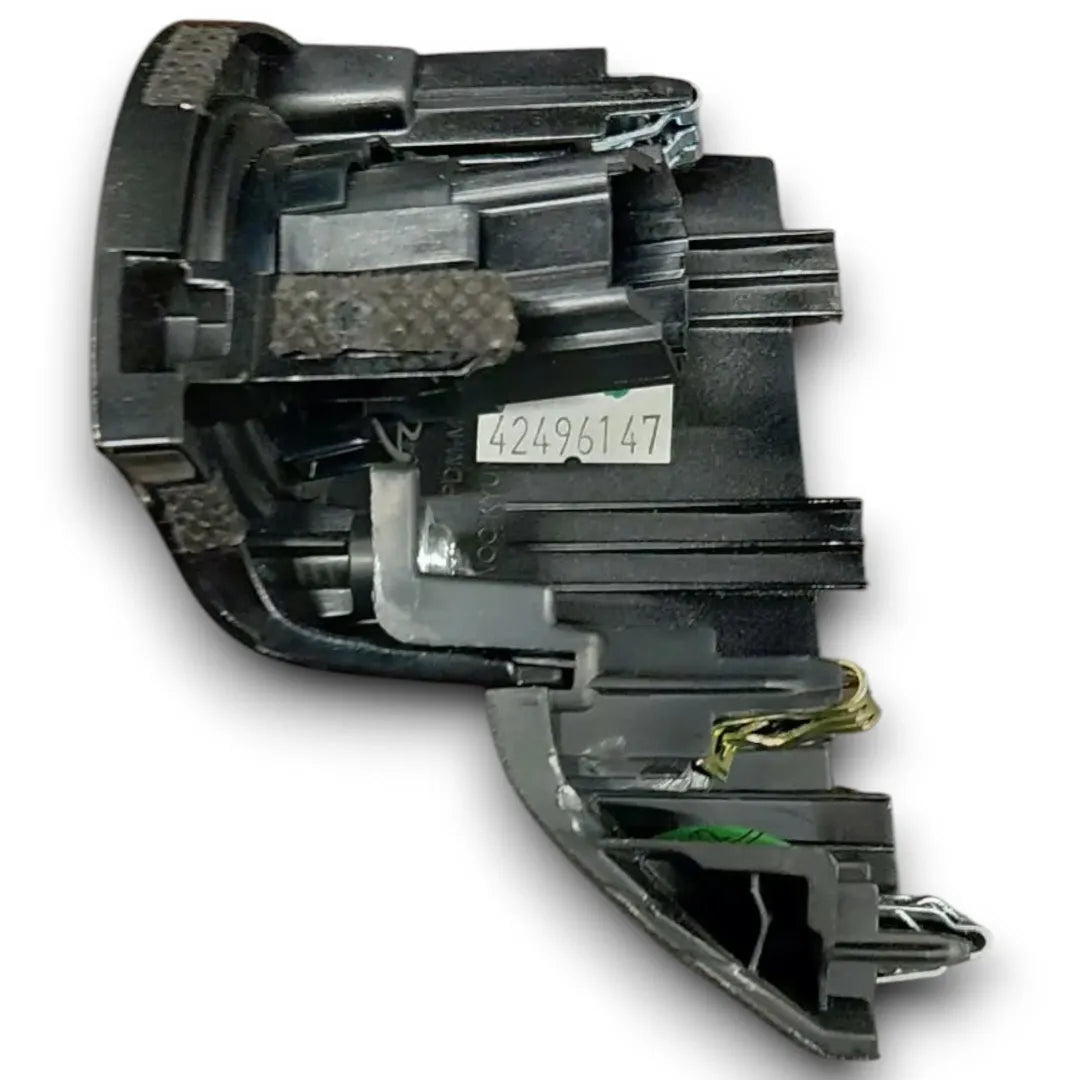 Dettaglio Pulsante Start/Stop avviamento Opel Mokka cod. 42496147 - foto 2