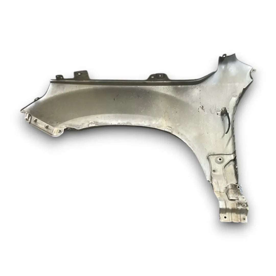 Dettaglio Parafango anteriore destro Suzuki Grand Vitara OEM 5760065810000 - foto 2