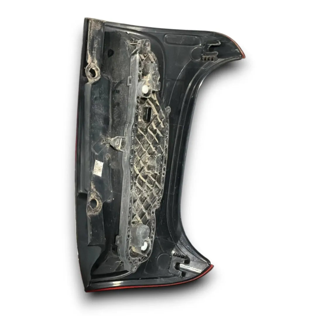 Dettaglio Fanale posteriore destro Fiat Panda III 2011–2017 OEM 52102350 - foto 2