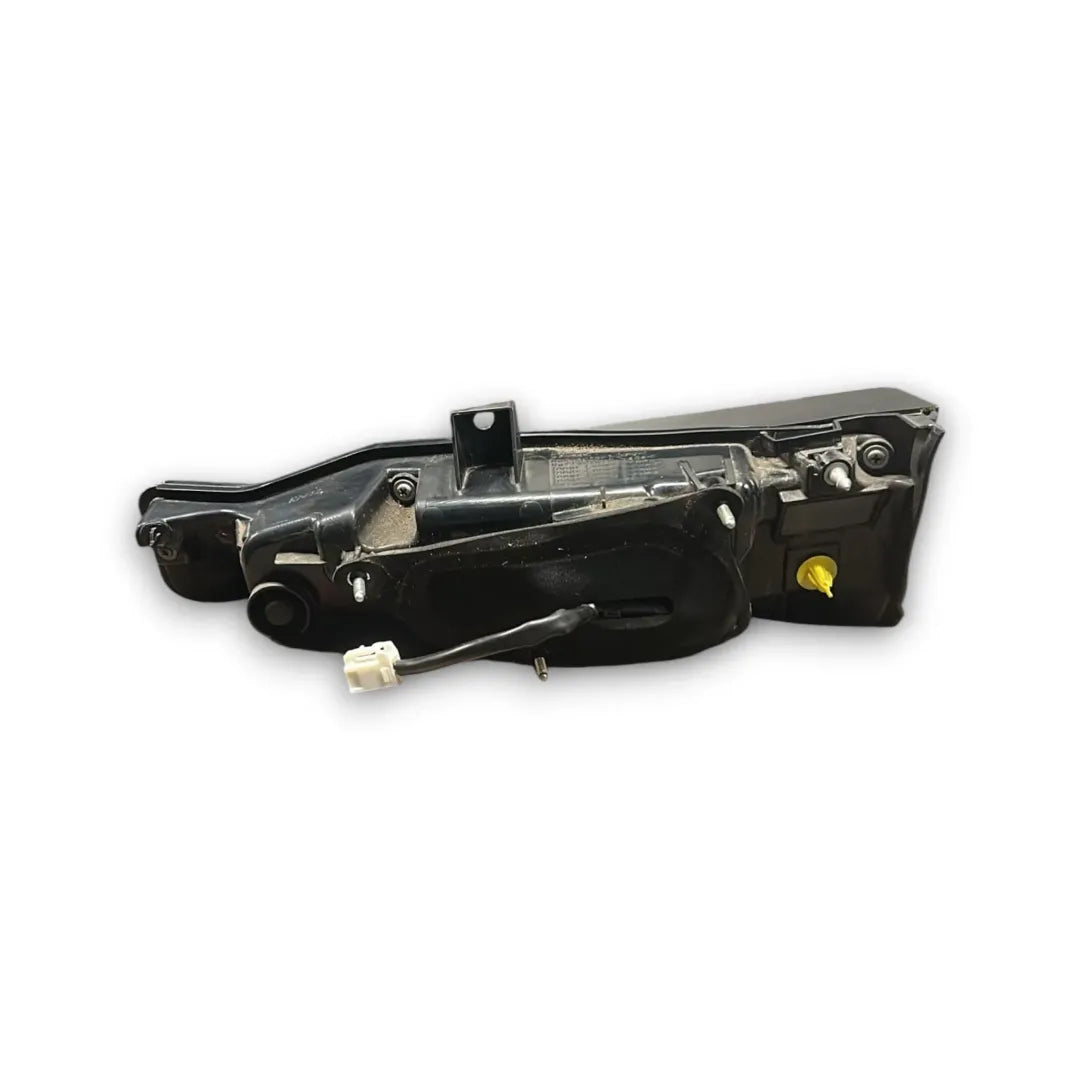 Dettaglio Fanale posteriore interno sinistro Lexus NX OEM 8159078050 - foto 2