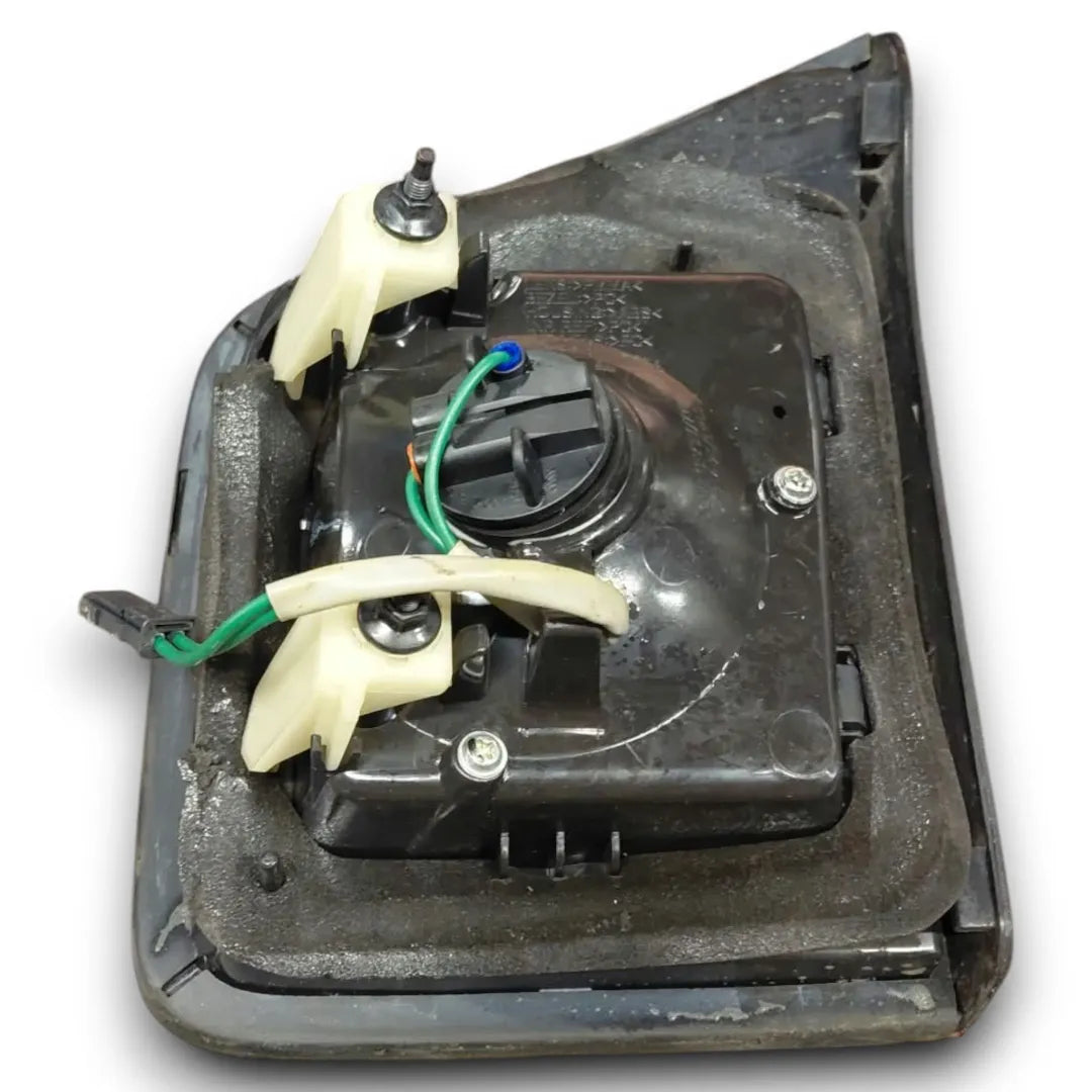 Dettaglio Fanale posteriore interno sinistro Chevrolet Orlando OEM 95484949 - foto 2