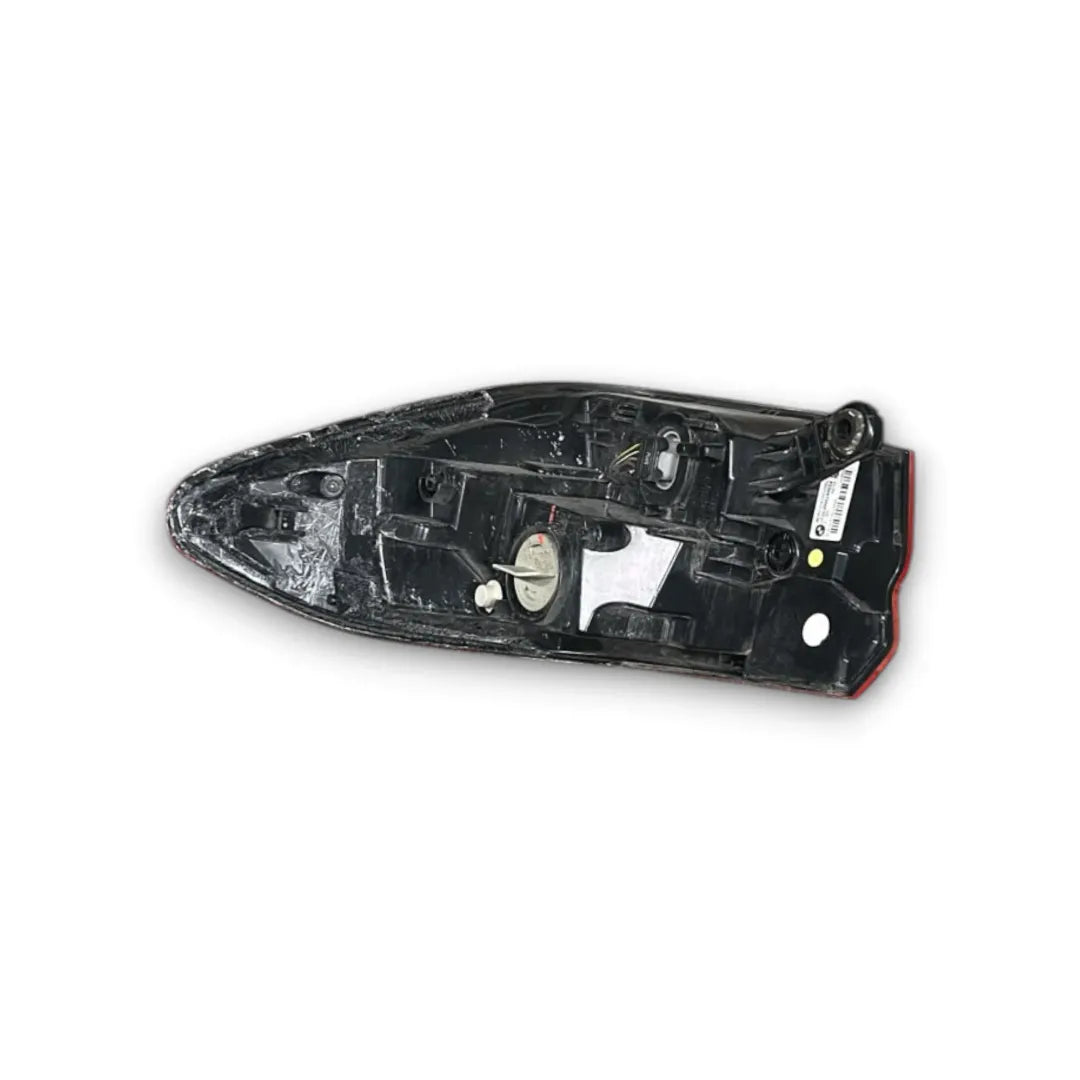 Dettaglio Fanale posteriore esterno sinistro BMW X2 F39 2017–2024 OEM 63217420737 - foto 2