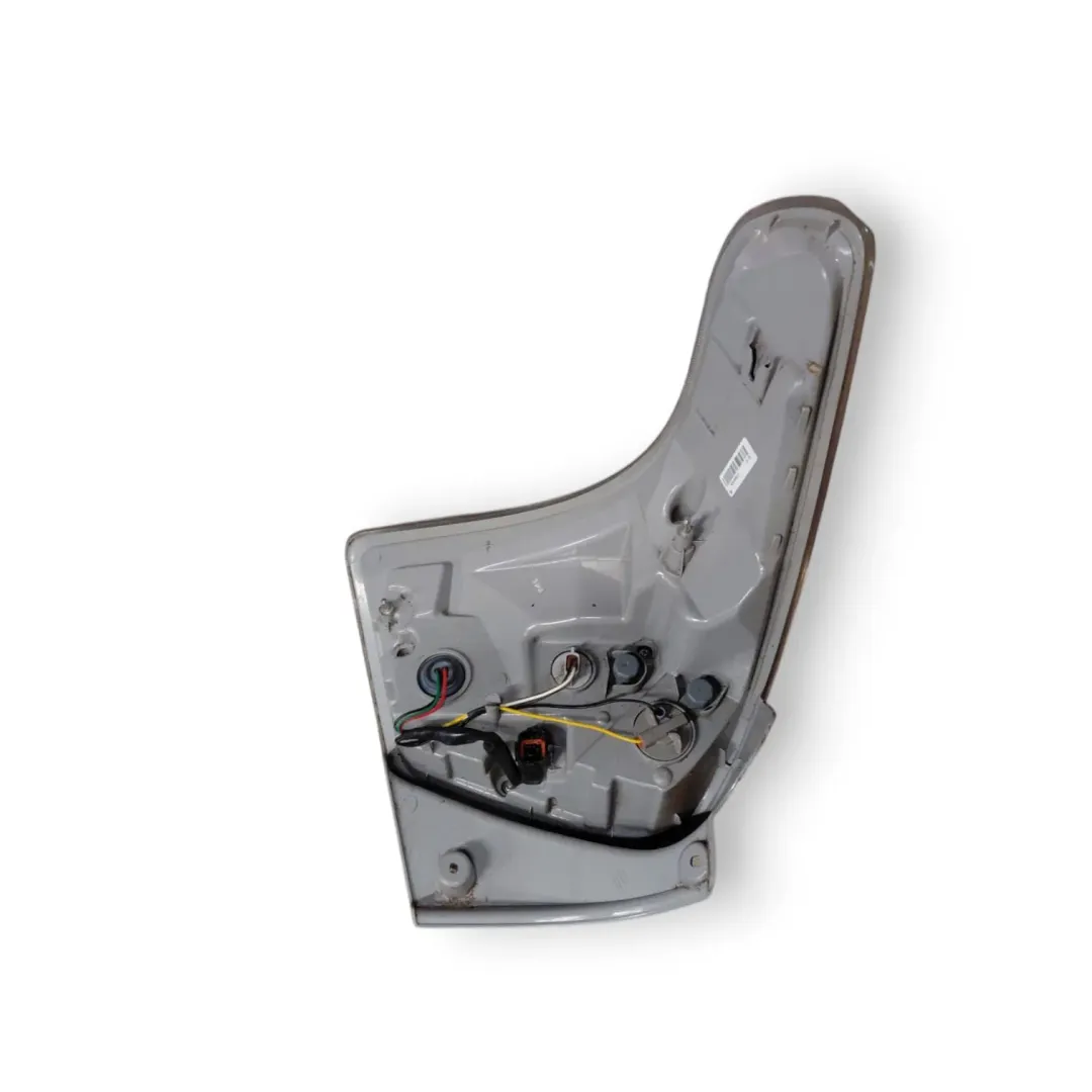 Dettaglio Fanale posteriore destro Ssangyong Tivoli OEM 8360235000 - foto 2