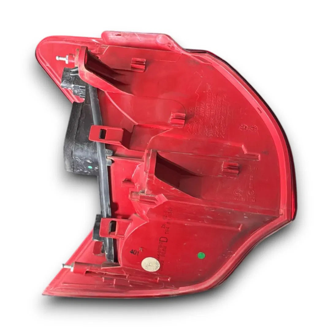 Dettaglio Fanale posteriore destro Peugeot 3008 2009–2013 OEM 9683460780 - foto 2