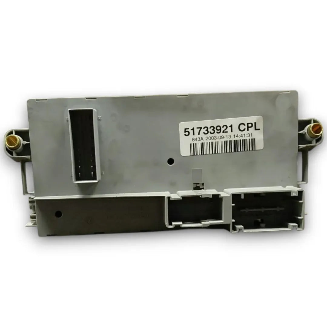 Dettaglio Scatola fusibili Lancia Ypsilon 2003–2006 cod. 51733921 - foto 2