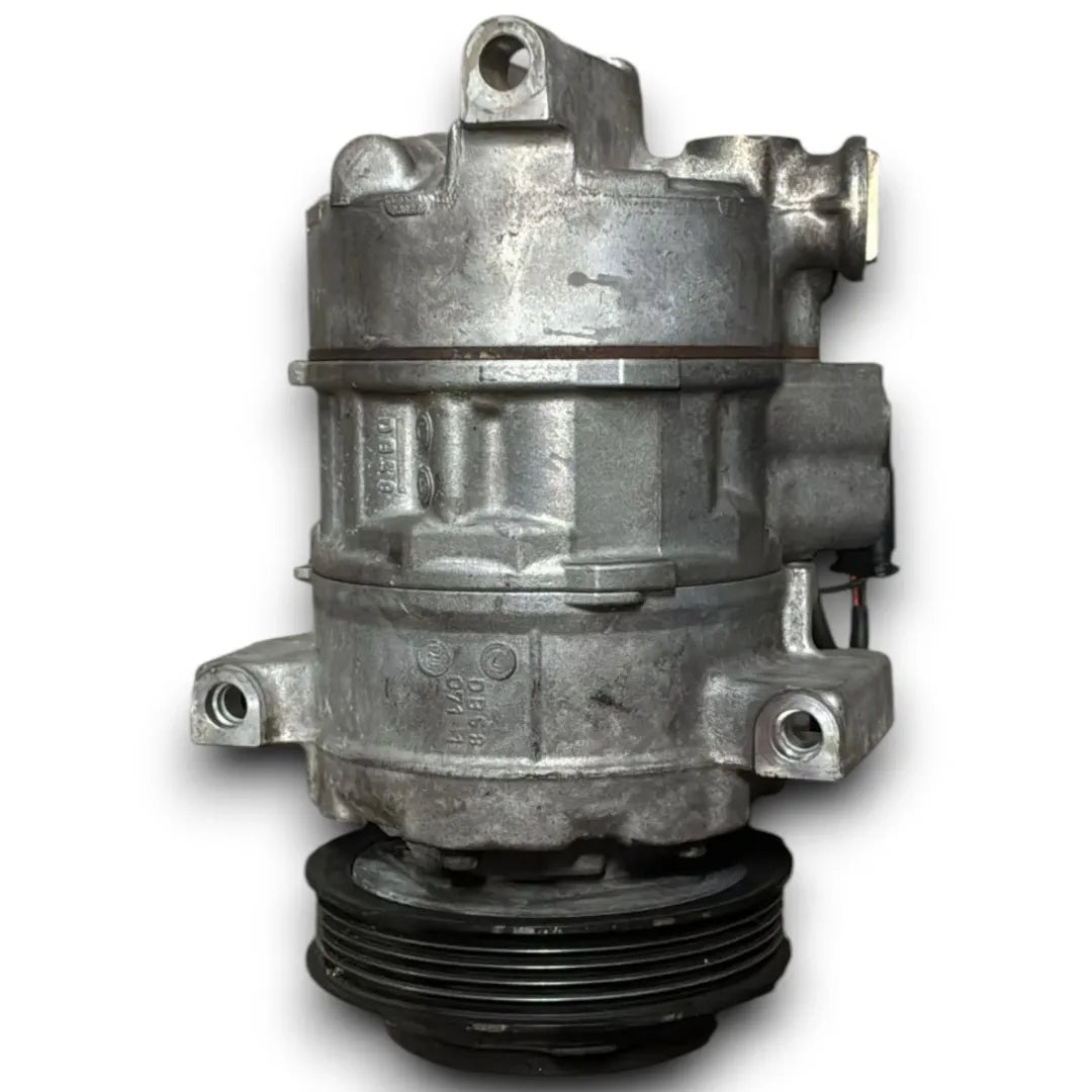 Dettaglio Compressore clima Mercedes-Benz Classe A W177 2018–2023 OEM A0008304402 - foto 2