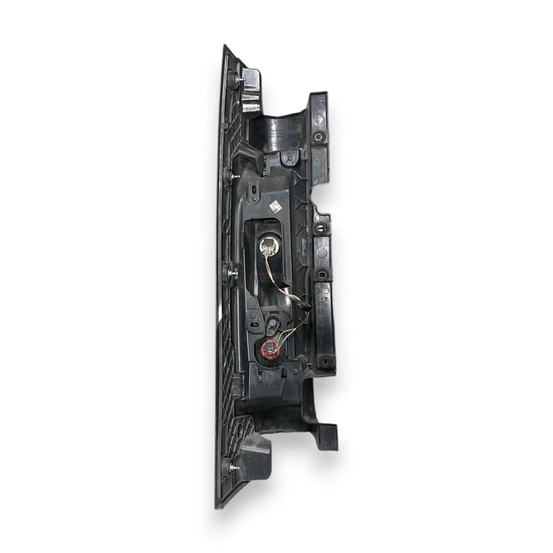 Dettaglio Fanale posteriore destro Renault Trafic OEM 265504656R - foto 2