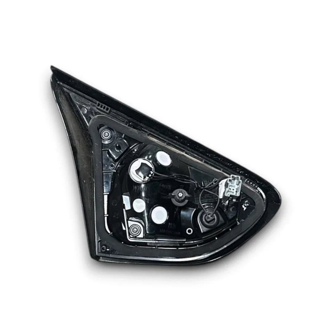 Dettaglio Fanale posteriore interno destro Ford Puma 2019–2024 OEM 2384037 - foto 2