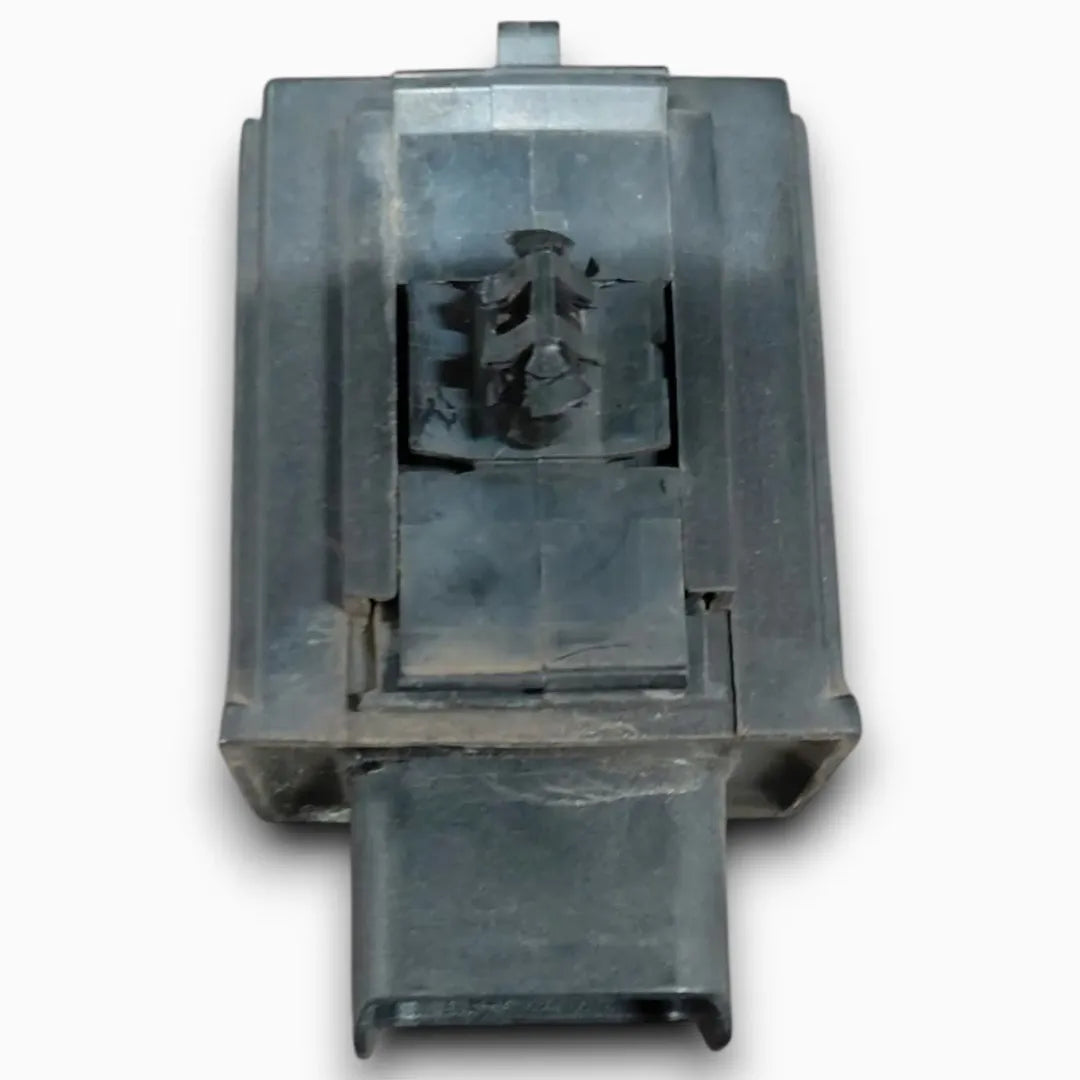 Dettaglio Convertitore di tensione DC/DC Peugeot 3008 2013–2017 cod. 9663357180 - foto 2