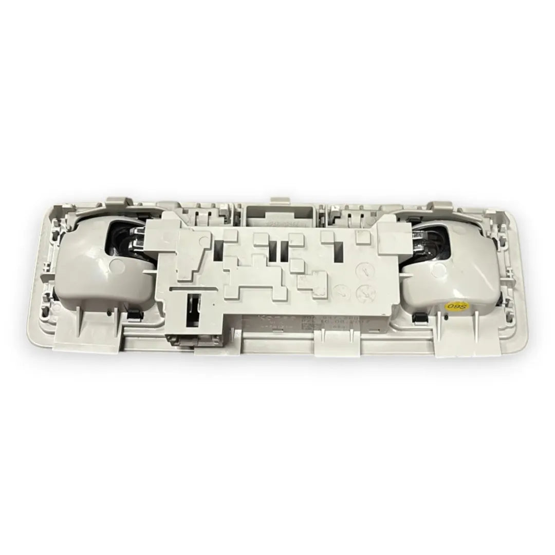 Dettaglio Plafoniera interna posteriore da tetto Volkswagen Polo AE OEM 2GA947290PZL - foto 2