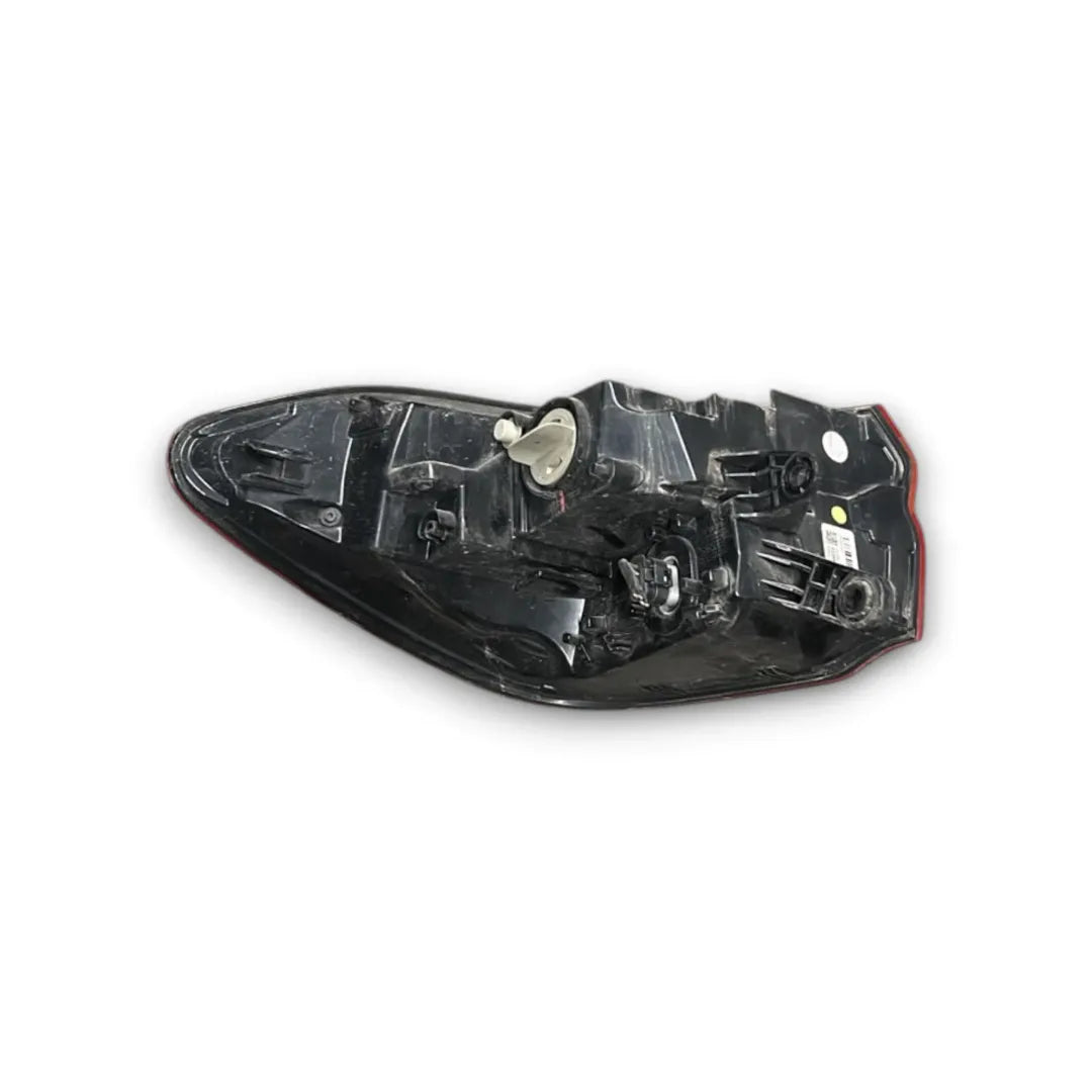 Dettaglio Fanale posteriore esterno destro BMW X2 F39 2017–2024 OEM 63217420738 - foto 2