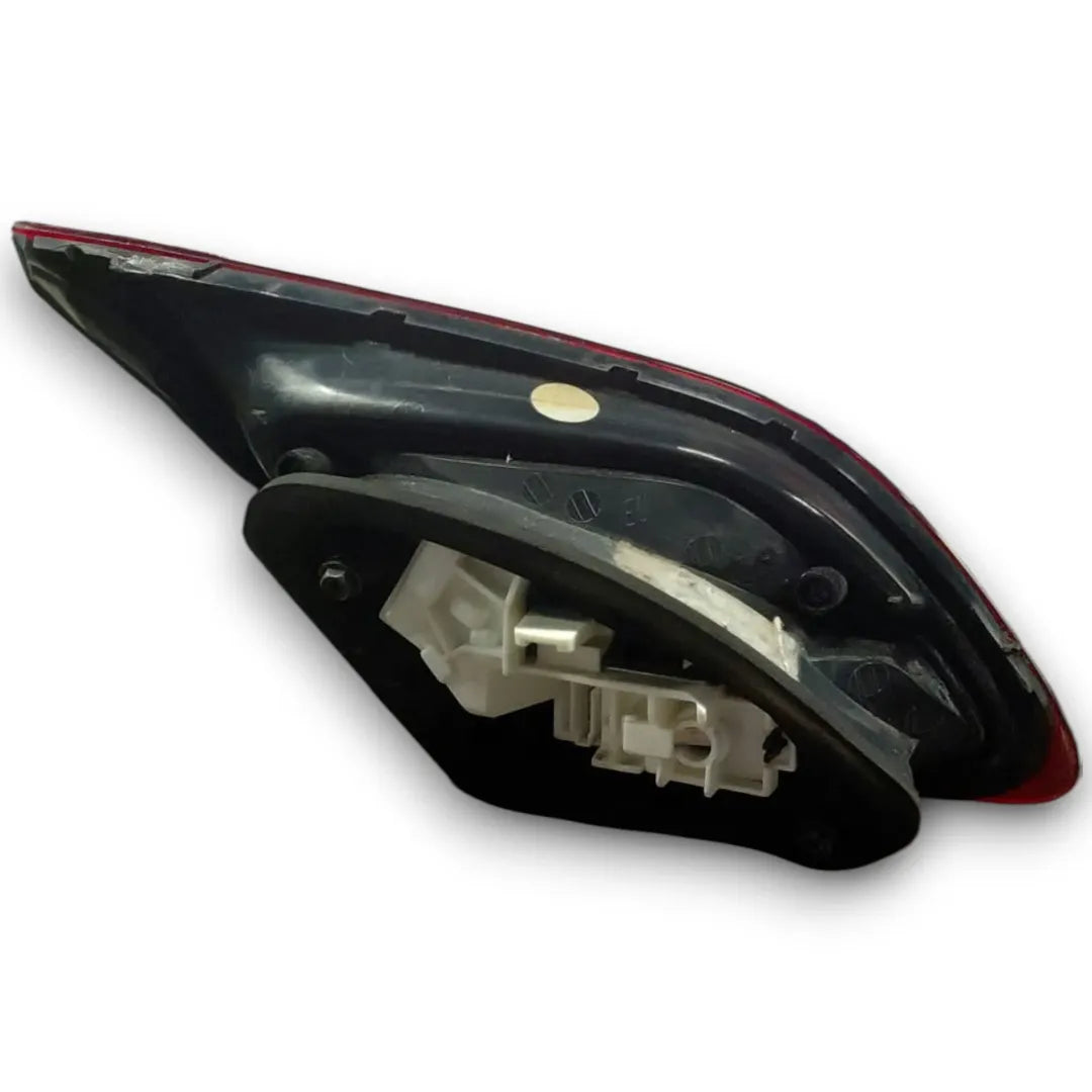 Dettaglio Fanale posteriore interno destro Opel Astra J 2009–2018 OEM 13360790 - foto 2