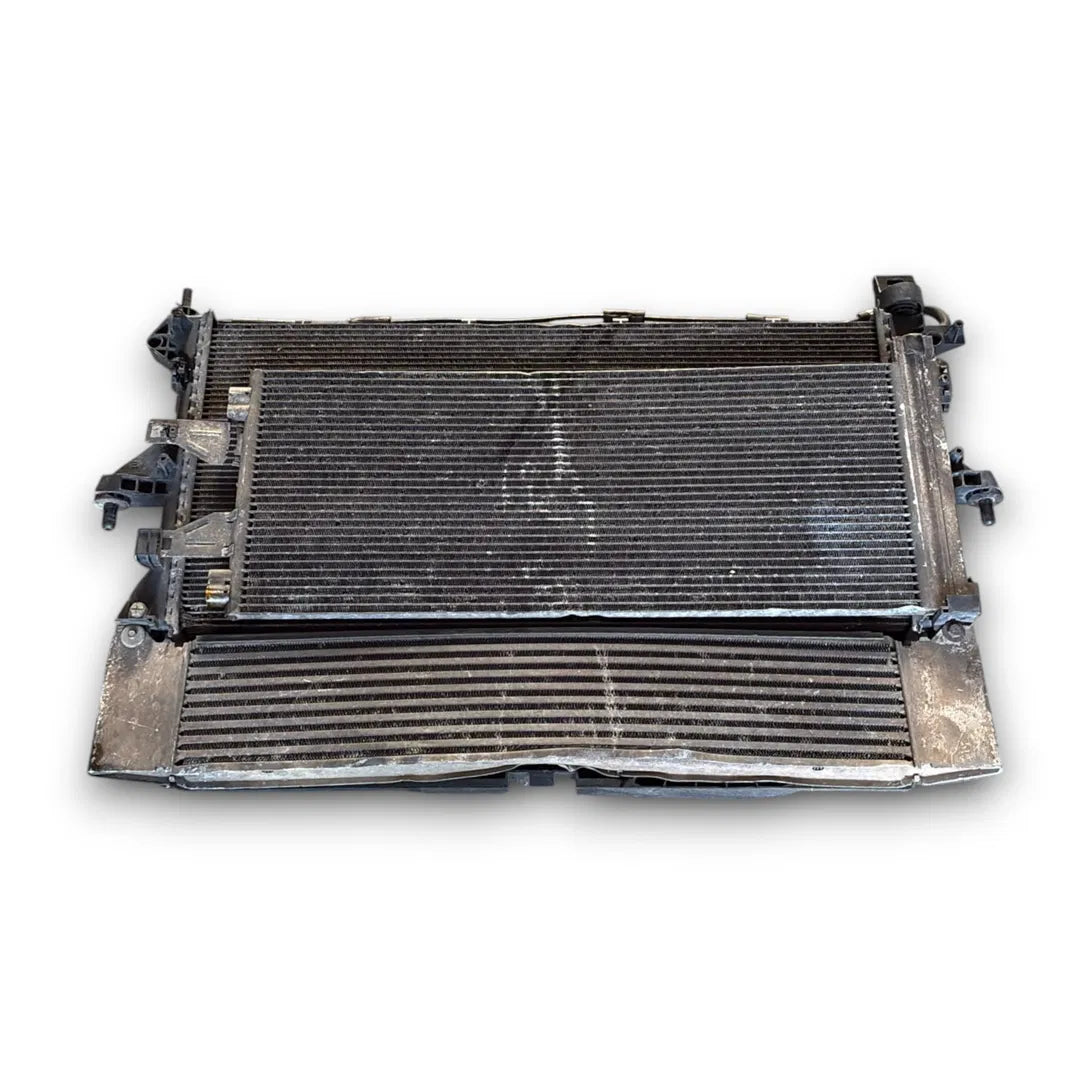 Dettaglio Kit radiatori Fiat Ducato Furgone 2014–2019 da riparare - foto 2