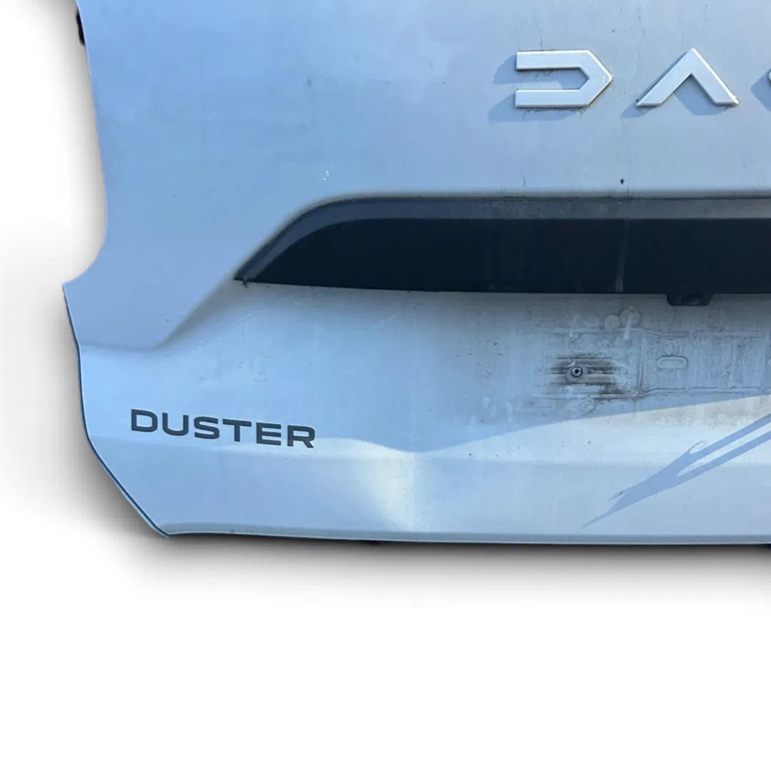 Dettaglio Portellone posteriore Dacia Duster dal 2022 OEM 901006469R da riparare - foto 2