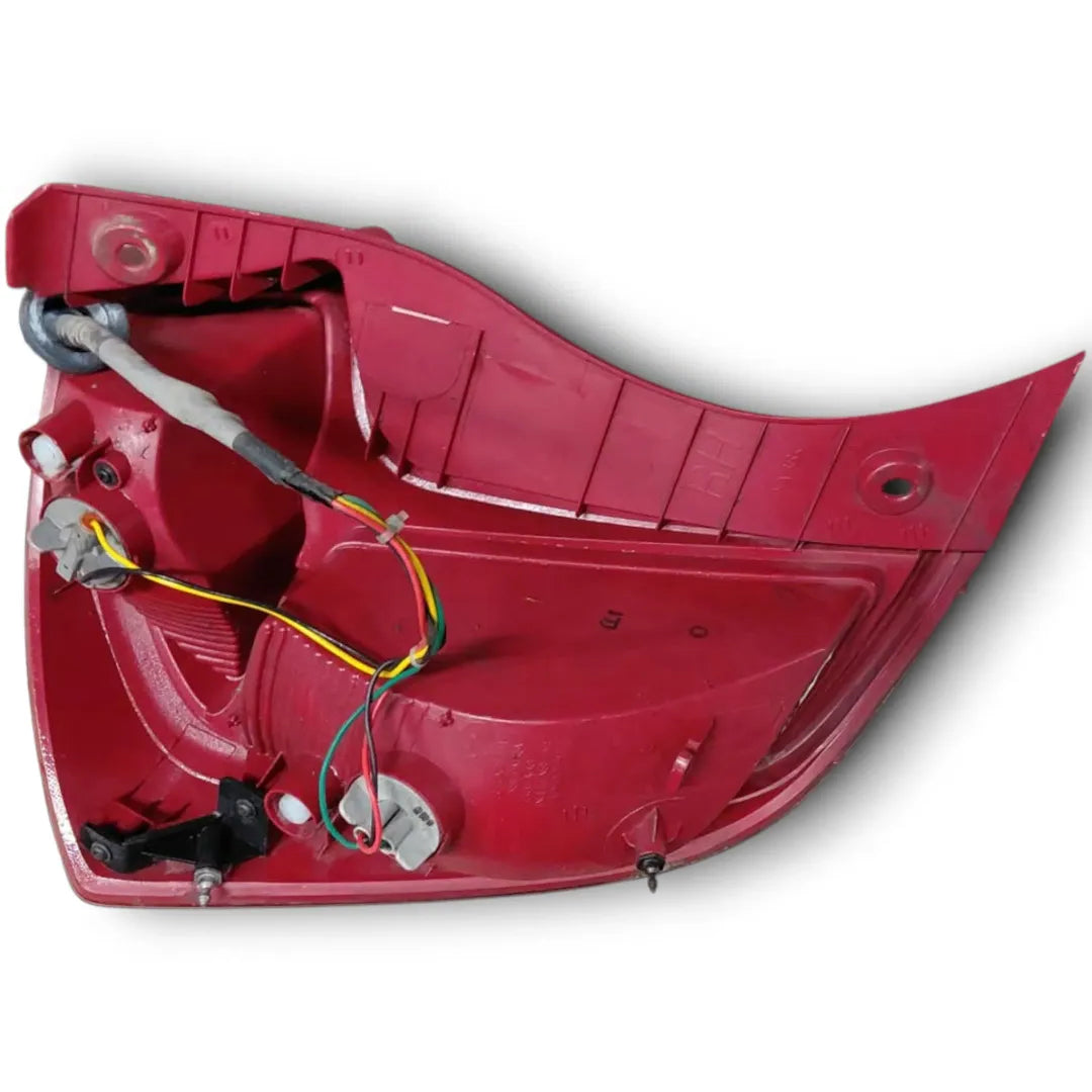Dettaglio Fanale posteriore destro Kia Picanto 2ª Serie 2011–2015 OEM 924021Y310 - foto 2