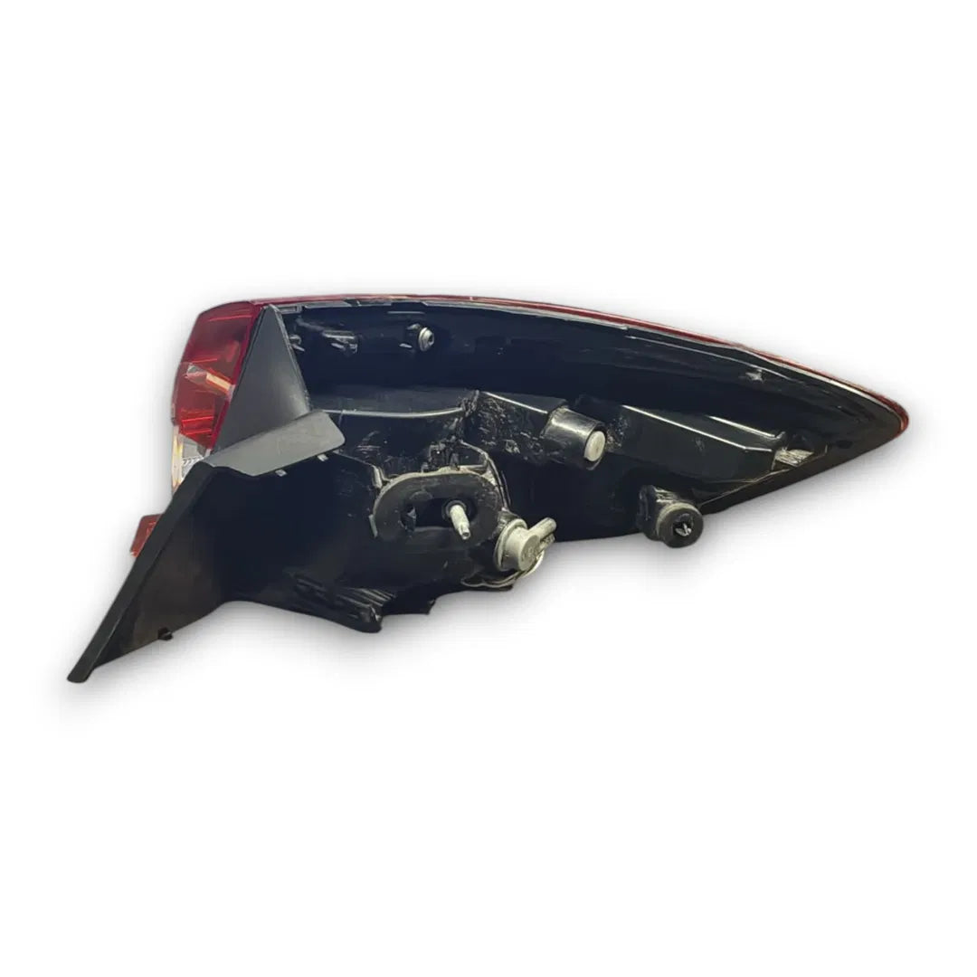 Dettaglio Fanale posteriore esterno sinistro Renault Clio 5ª Serie 2019–2024 OEM 265551550R - foto 2