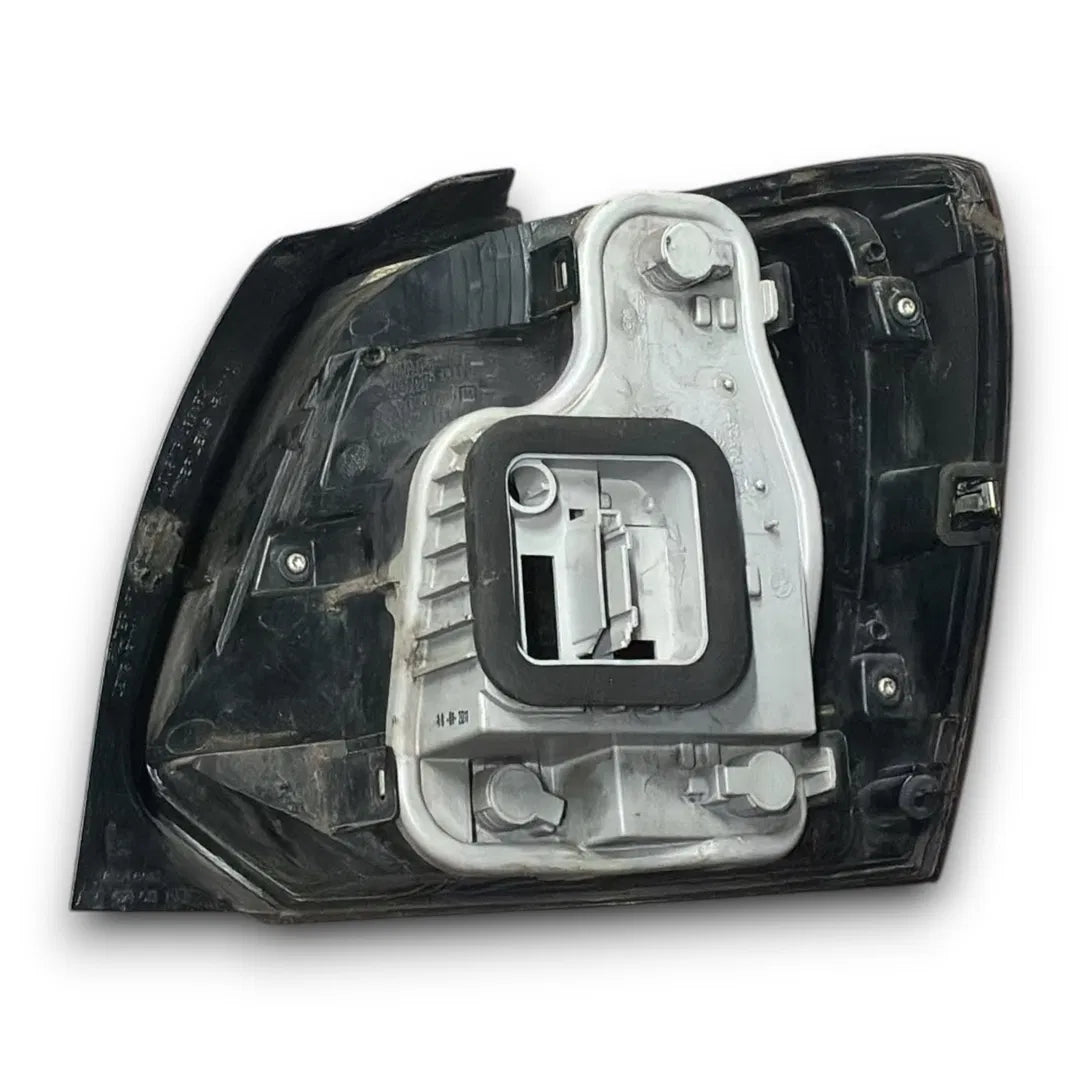 Dettaglio Fanale posteriore sinistro Volkswagen Polo V 2009–2014 OEM 6R0945095 - foto 2