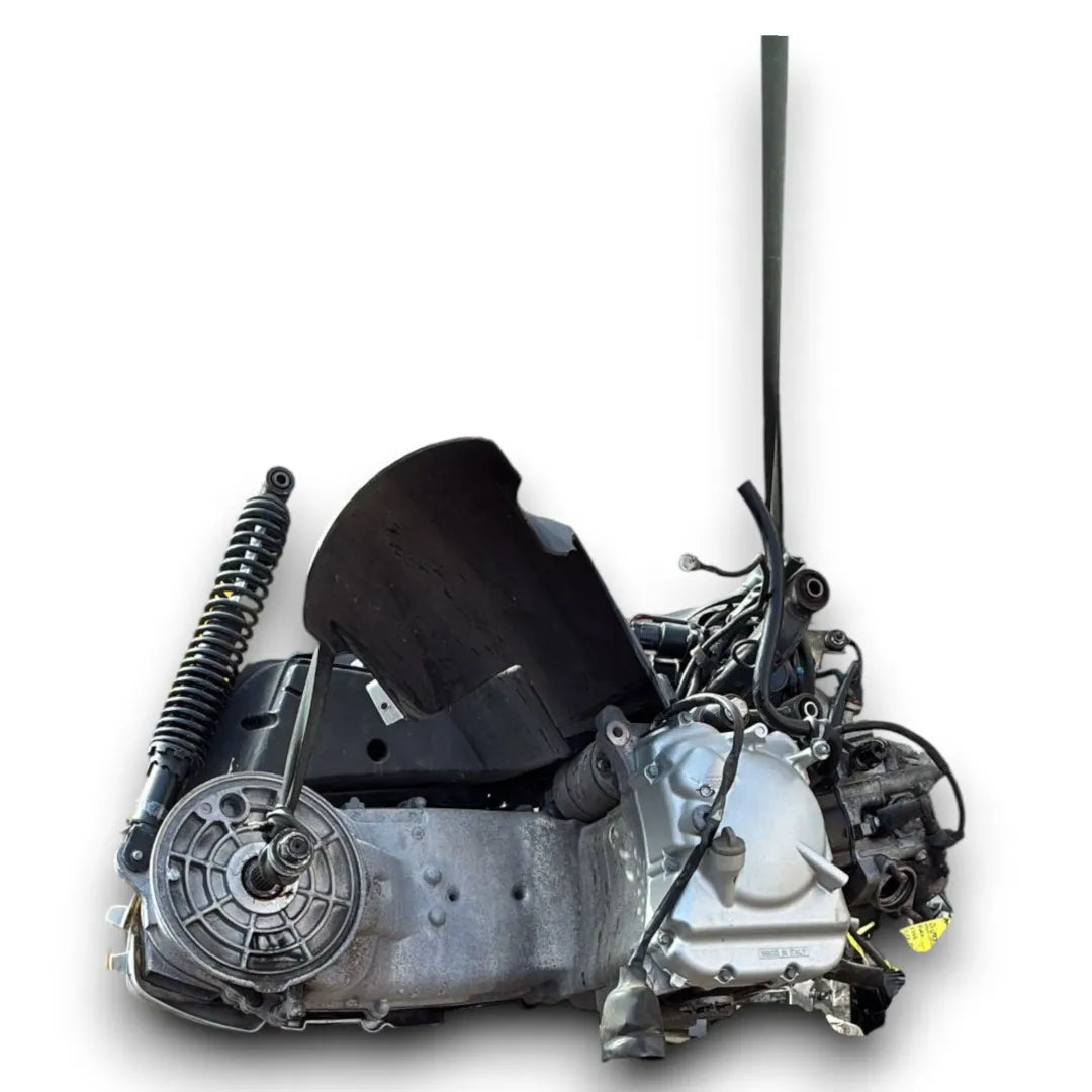 Dettaglio Motore completo Aprilia Scarabeo 250 2004–2008 cod. motore 5MS-000380 - foto 2