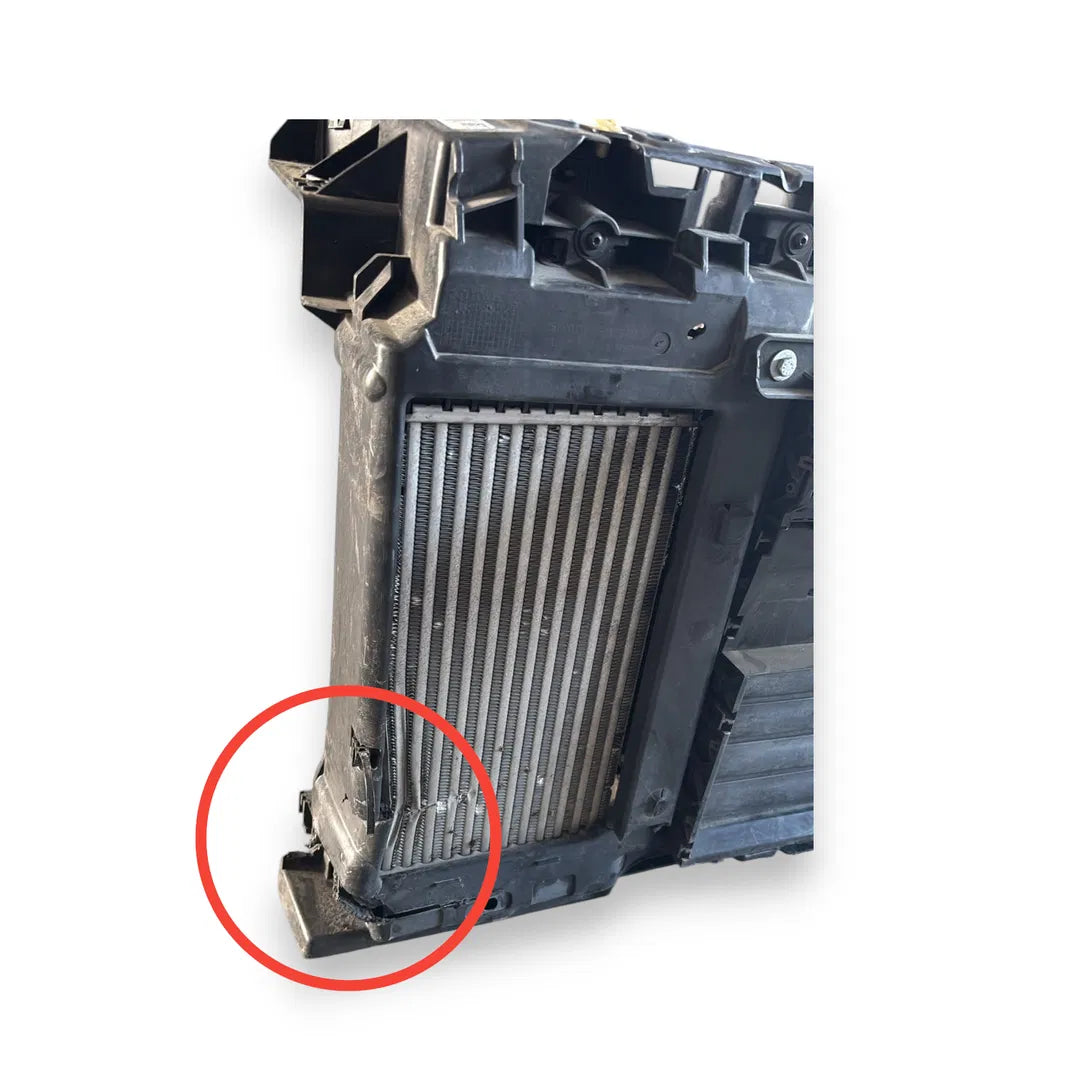 Dettaglio Kit radiatori Fiat 600 dal 2023 da riparare - foto 3