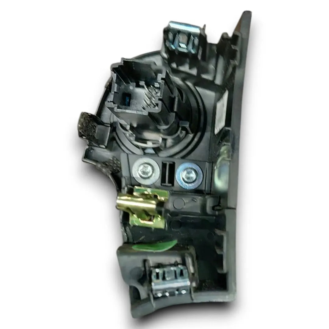 Dettaglio Pulsante Start/Stop avviamento Opel Mokka cod. 42496147 - foto 3