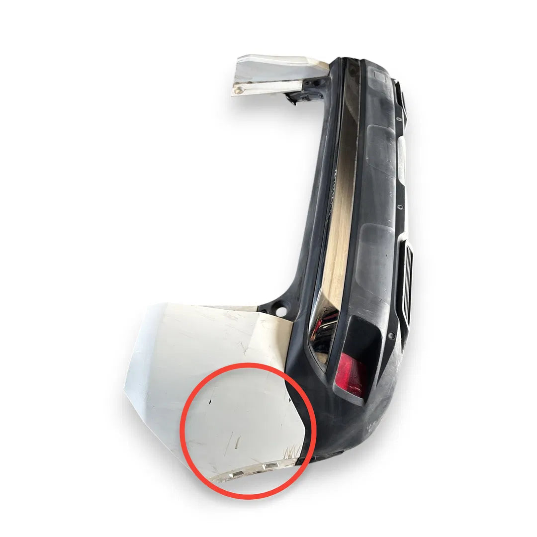 Dettaglio Paraurti posteriore Peugeot 3008 2016–2021 OEM 9811865077 - foto 3