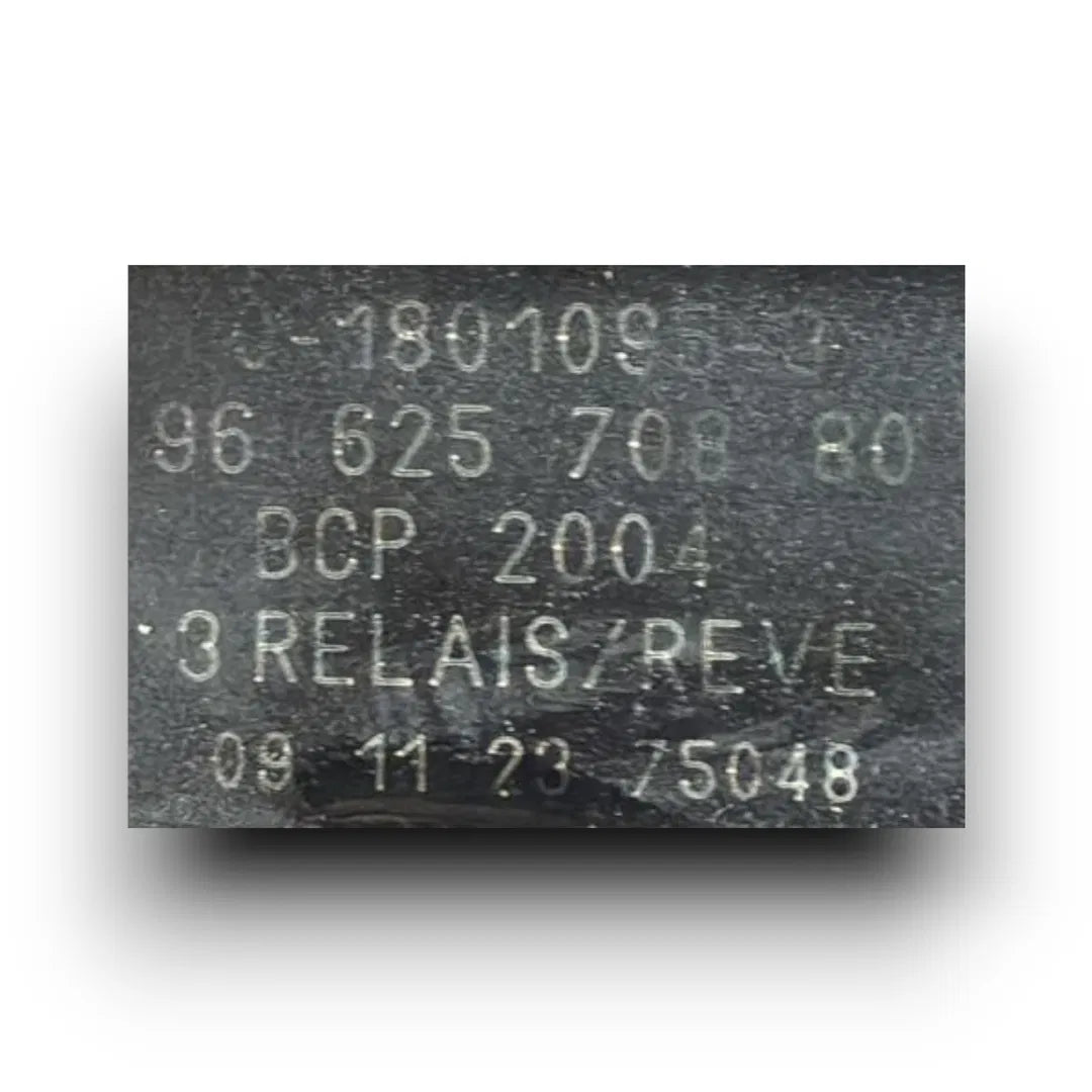 Dettaglio Centralina di controllo riscaldatore ausiliario Peugeot 3008 2009–2013 OEM 9662570880 - foto 3