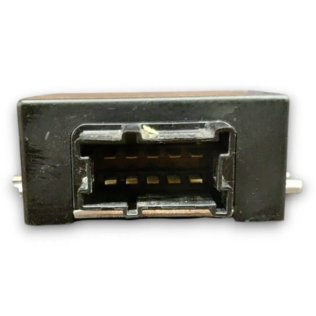 Dettaglio Centralina di comando pompa carburante BMW Serie 1 5P F20 cod. 2817762-8 - foto 3