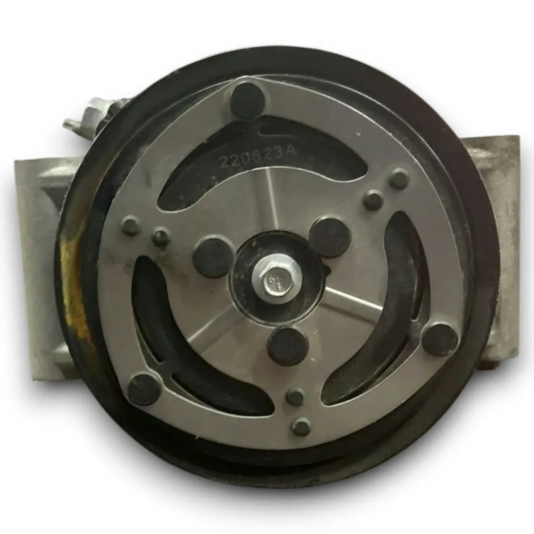 Dettaglio Compressore clima Ford Puma 2019–2024 OEM 2469393 - foto 3
