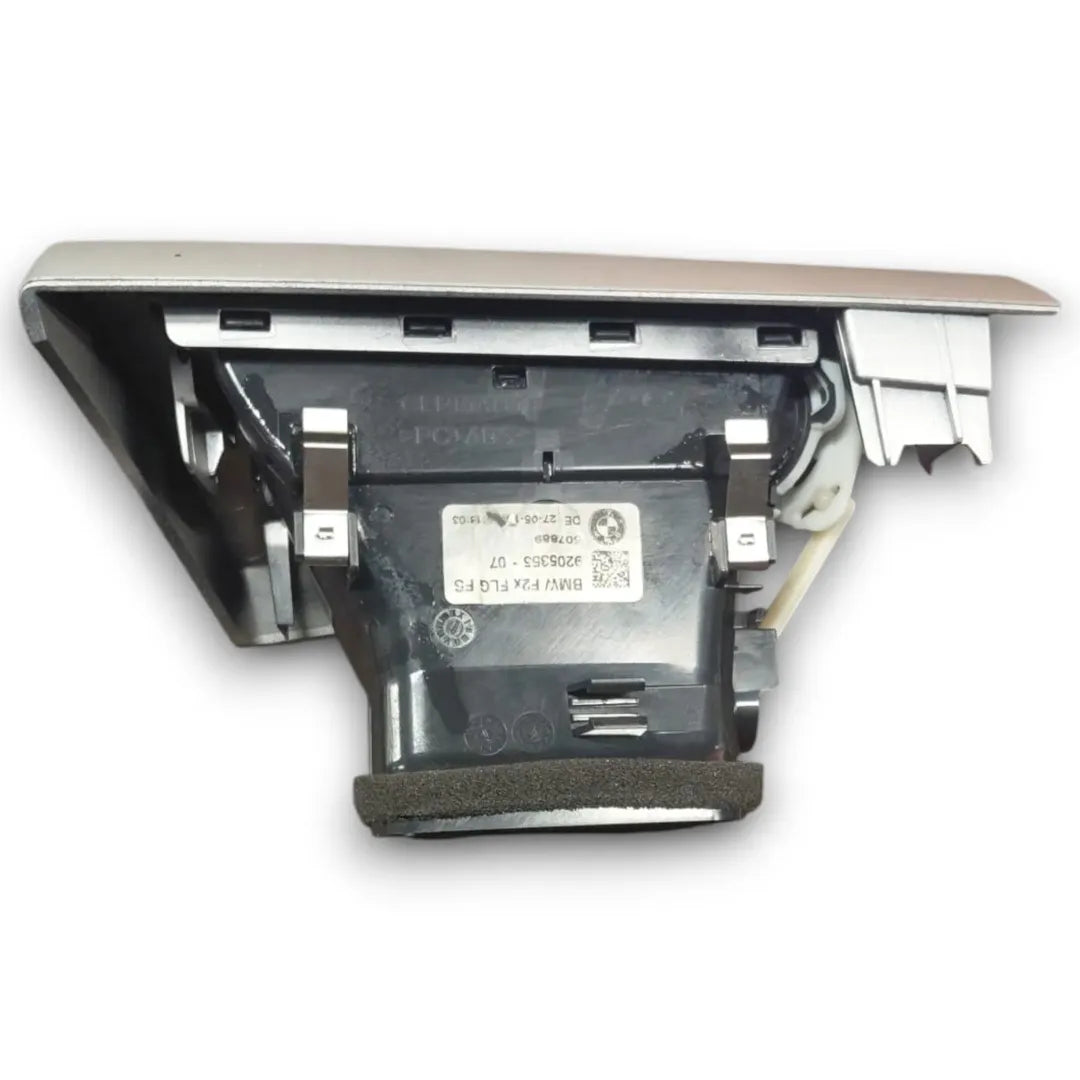 Dettaglio Bocchetta aria laterale cruscotto sinistra BMW Serie 1 5P F20 OEM 64229205355 - foto 4