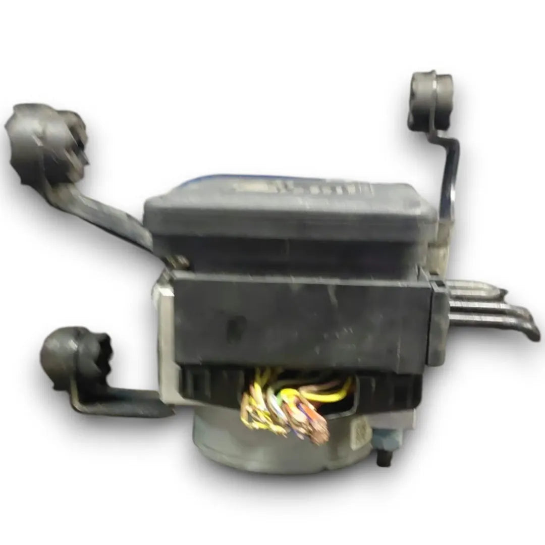 Dettaglio Gruppo ABS completo con pompa e centralina BMW Serie 2 Coupé F22 dal 2013 OEM 6897114 - foto 4