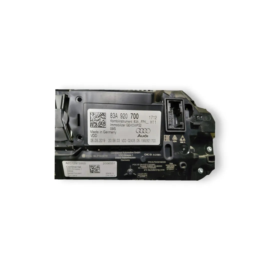 Dettaglio Quadro strumenti con tachimetro e contachilometri Audi Q3 F3B cod. 83A920700 - foto 5